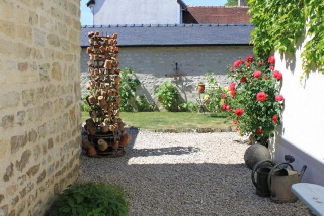 Chambres Et Table D'Hotes, Maisonnettes Individuelles Dans Propriete Privee Vézinnes Buitenkant foto